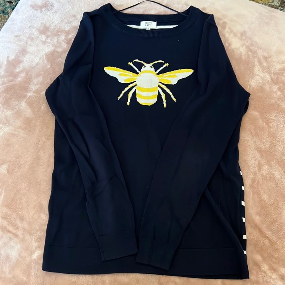 Crown and ivy size medium sweater